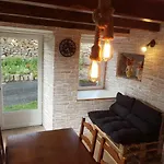 Tatil Evi Grasset Yohan Ouides